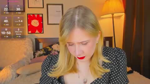 Snapshot of lavender_tender chatting on 03/18/26, 06:05 Lav online show from 03/18/26, 06:05