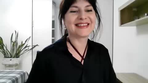 Diana  online show from 09/18/25, 07:49