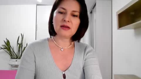 Diana  online show from 11/06/25, 06:09