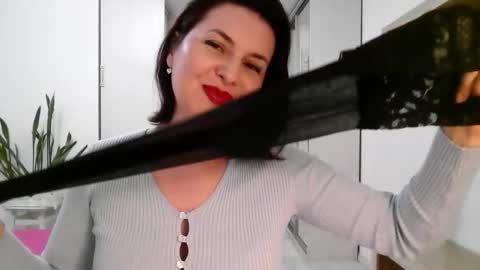 Snapshot of lavender_victoria chatting on 03/23/26, 04:11 Diana online show from 03/23/26, 04:11