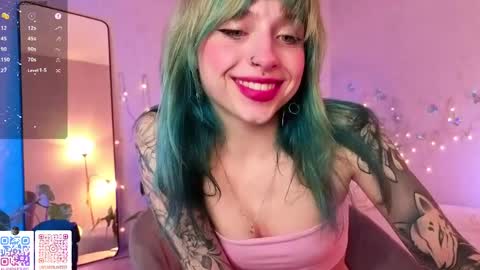 Snapshot of lavenderlav chatting on 05/14/26, 06:15 Melissa online show from 05/14/26, 06:15