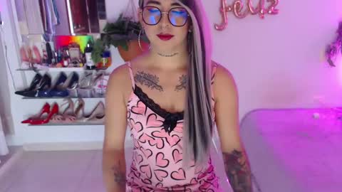 Snapshot of laveneno_ortiz07 chatting on 12/03/24, 11:24 Cristina online show from 12/03/24, 11:24