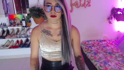 Snapshot of laveneno_ortiz07 chatting on 01/08/25, 09:44 Cristina online show from 01/08/25, 09:44