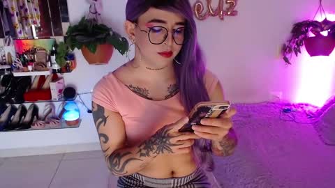 Snapshot of laveneno_ortiz07 chatting on 11/12/25, 11:36 Cristina online show from 11/12/25, 11:36