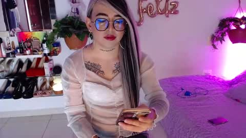 Snapshot of laveneno_ortiz07 chatting on 12/03/25, 11:58 Cristina online show from 12/03/25, 11:58