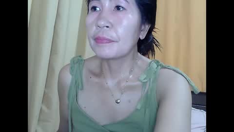 Snapshot of lavine1983 chatting on 10/13/25, 02:22 lavine1983 online show from 10/13/25, 02:22