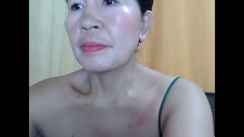 Snapshot of lavine1983 chatting on 04/10/26, 11:53 lavine1983 online show from 04/10/26, 11:53