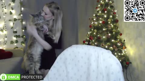 Mia online show from 12/14/24, 09:18