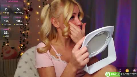 Mia online show from 11/02/25, 07:05