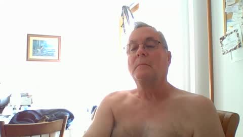 Snapshot of lawnboy62 chatting on 09/23/25, 12:30 lawnboy62 online show from 09/23/25, 12:30