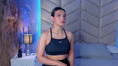 laya online show from 09/22/25, 03:52