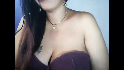 layanah12 online show from 04/15/26, 01:51