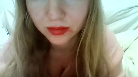 Snapshot of layannalea chatting on 01/10/25, 03:29 layannalea online show from 01/10/25, 03:29