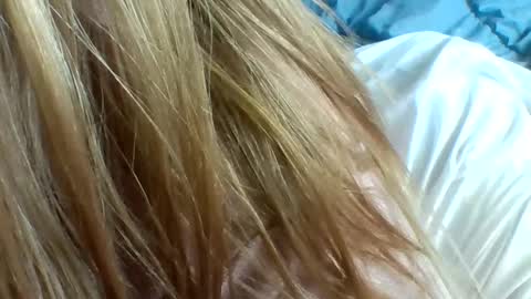 Snapshot of layannalea chatting on 03/10/25, 08:23 layannalea online show from 03/10/25, 08:23