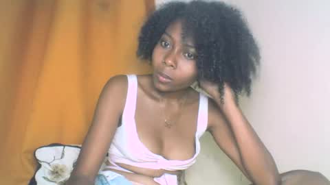 layannek online show from 09/29/25, 06:24