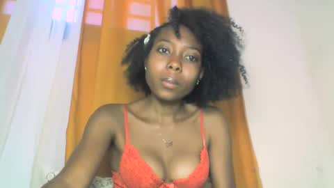 layannek online show from 10/12/25, 12:04