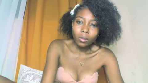 layannek online show from 10/13/25, 03:34