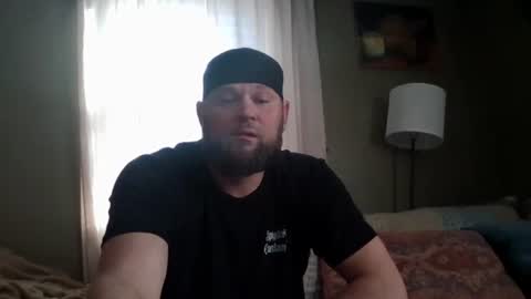 Snapshot of layinlow42 chatting on 02/01/25, 07:44 layinlow42 online show from 02/01/25, 07:44