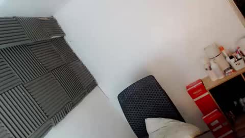 layla47649867 online show from 02/11/26, 07:02