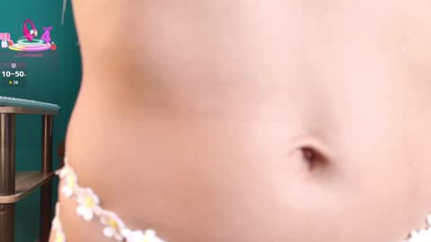 layla_17 online show from 04/14/26, 11:55