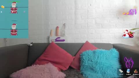 Layla online show from 12/28/24, 01:39