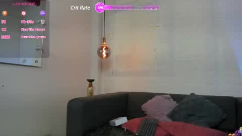 Layla online show from 03/01/25, 12:39