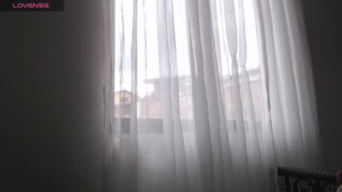 Snapshot of layla_707 chatting on 07/04/26, 08:37 Layla online show from 07/04/26, 08:37