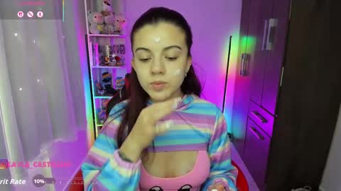 Snapshot of layla_castilloo chatting on 09/24/25, 03:15 Layla online show from 09/24/25, 03:15