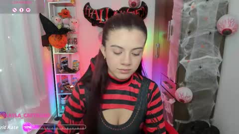 Snapshot of layla_castilloo chatting on 10/21/25, 02:51 Layla online show from 10/21/25, 02:51