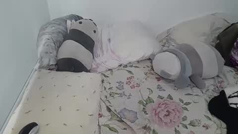 Snapshot of layla_latinax chatting on 03/21/26, 10:35 Layla online show from 03/21/26, 10:35