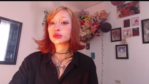 Snapshot of layla_quinn chatting on 06/12/26, 02:05 layla_quinn online show from 06/12/26, 02:05