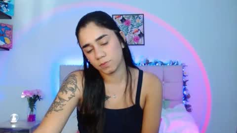 Snapshot of layla_roma chatting on 03/01/25, 01:11 Lia and Rachel online show from 03/01/25, 01:11