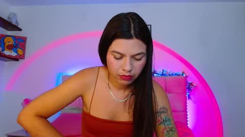 Snapshot of layla_roma chatting on 10/11/25, 02:00 Lia and Rachel online show from 10/11/25, 02:00