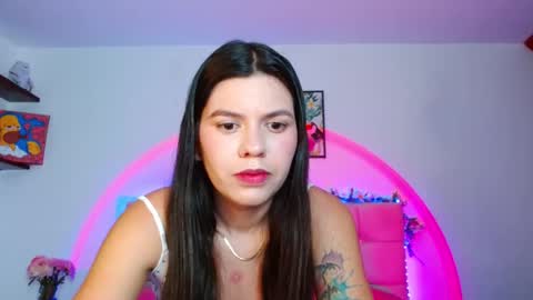 Snapshot of layla_roma chatting on 10/14/25, 12:44 Lia and Rachel online show from 10/14/25, 12:44