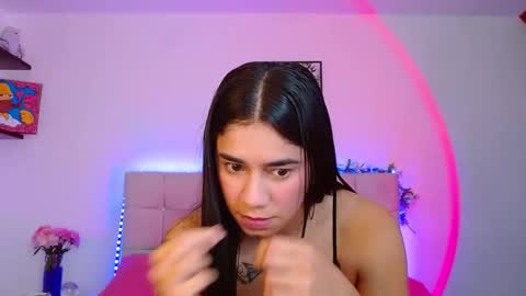 Snapshot of layla_roma chatting on 10/16/25, 02:23 Lia and Rachel online show from 10/16/25, 02:23