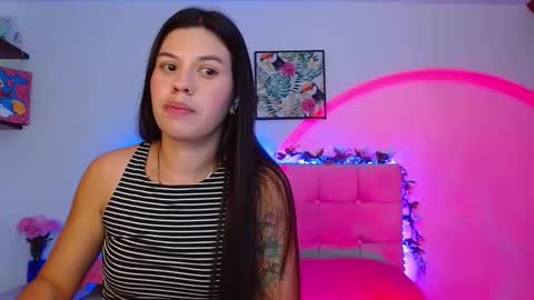 Snapshot of layla_roma chatting on 11/28/25, 02:14 Lia and Rachel online show from 11/28/25, 02:14