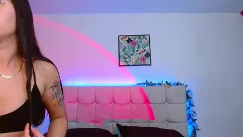 Lia and Rachel online show from 12/18/25, 01:22