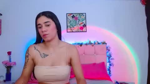 Snapshot of layla_roma chatting on 03/25/26, 01:00 Lia and Rachel online show from 03/25/26, 01:00