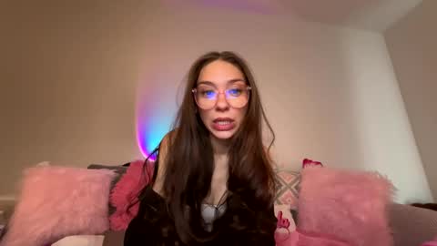 Layla online show from 02/12/26, 06:47
