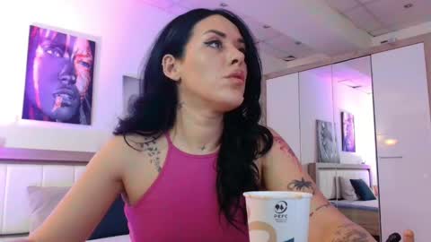 laylacruz online show from 12/31/24, 06:59