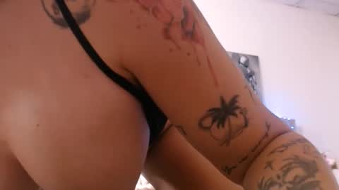 laylacruz online show from 09/10/25, 06:24