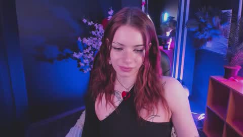 Snapshot of layladiaries chatting on 02/19/26, 04:03 Layla 3 online show from 02/19/26, 04:03