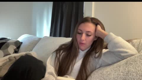 laylahlaylah1 online show from 11/06/25, 03:24