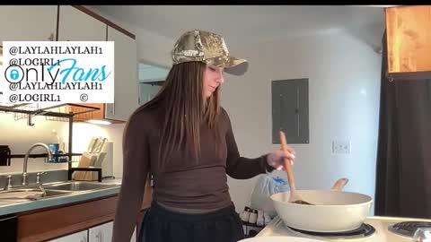 laylahlaylah1 online show from 01/13/26, 03:50