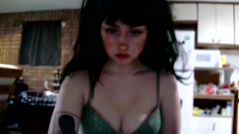 Layla Kills online show from 12/09/24, 06:45