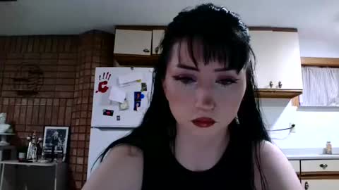 Layla Kills online show from 09/20/25, 05:30