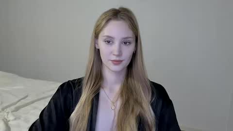 LaylaPretty001 online show from 12/10/24, 07:26