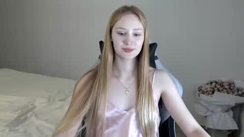 LaylaPretty001 online show from 02/17/25, 07:58