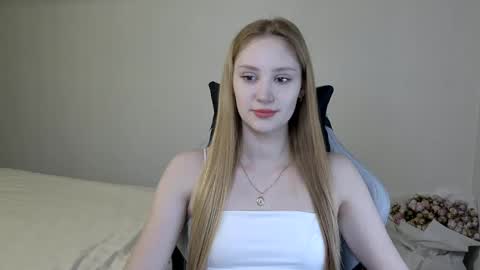 LaylaPretty001 online show from 02/19/25, 05:38