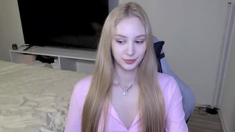 LaylaPretty001 online show from 02/26/26, 05:28